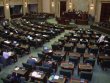 Ordonan�a care prevede disponibilizarea a 15.000 de dasc�li, adoptat� tacit de Senat