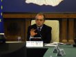 Boc va "t�ia capetele" func�ionarilor din cauza c�rora nu sunt pl�tite salarii