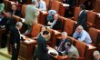 Zeci de fo�ti parlamentari �i diploma�i dau �n judecat� statul dup� t�ierea pensiilor speciale 