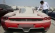 Politia din Dubai va licita un Ferrari Enzo abandonat